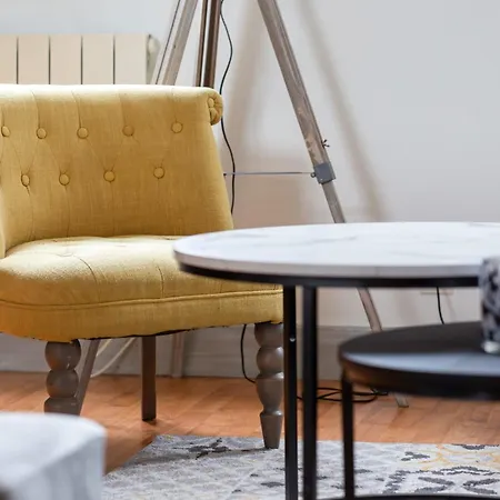 Le Auguste Duplex Avec Terrasse Apartament