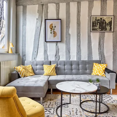 Le Auguste Duplex Avec Terrasse *